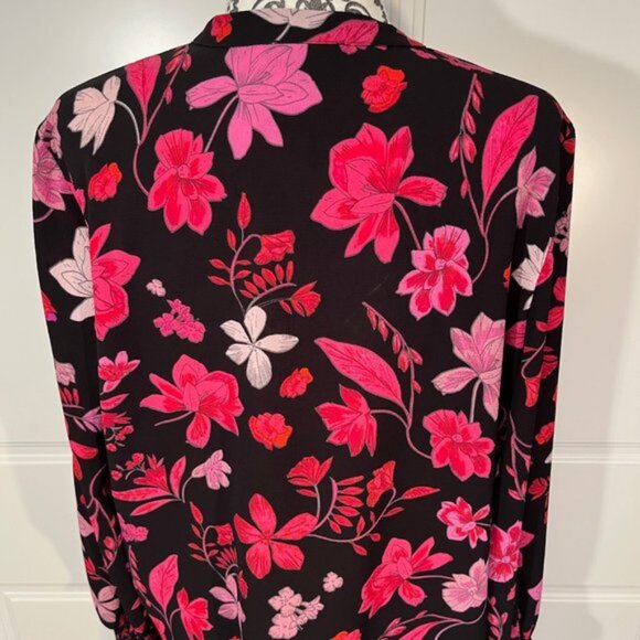 Lord & Taylor Black Pink Red Floral Blouse, Longer Length, Women's size large - Picture 6 of 8